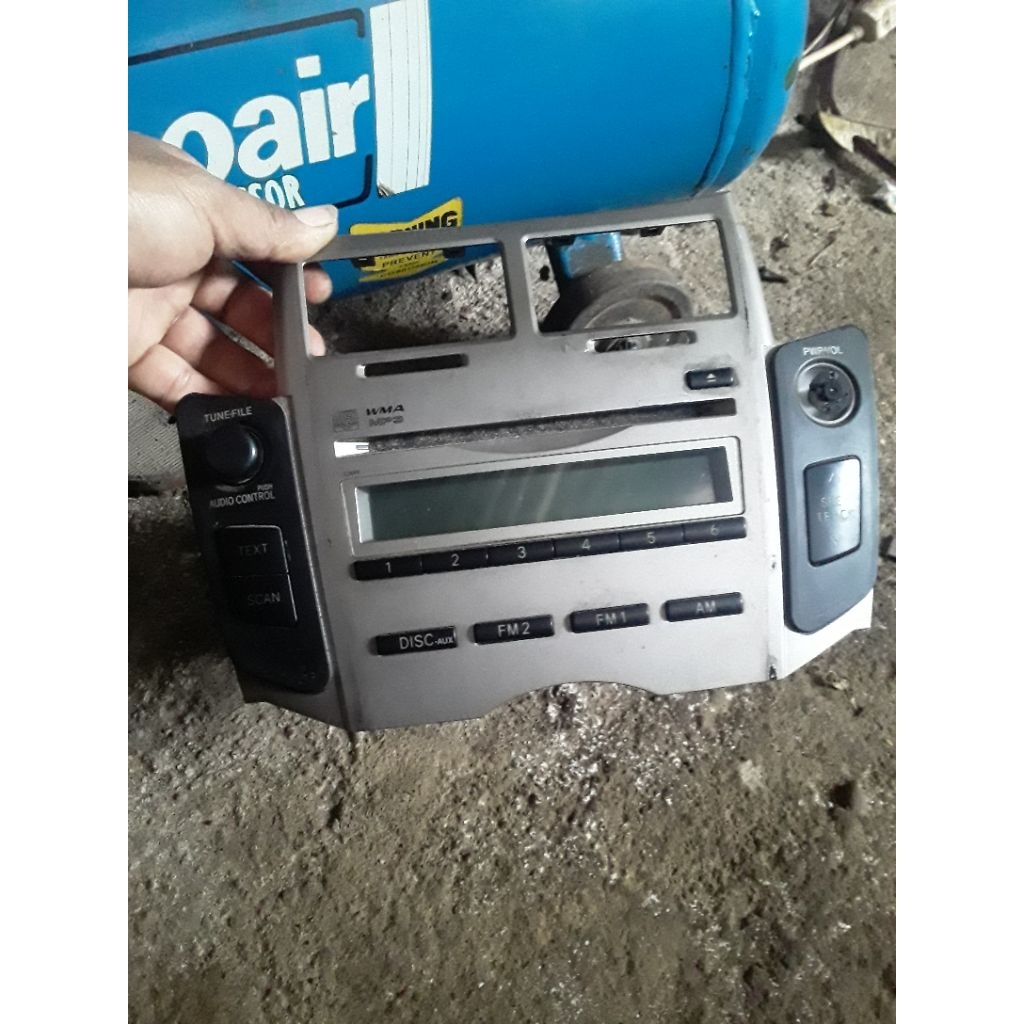 head unit yaris copotan.