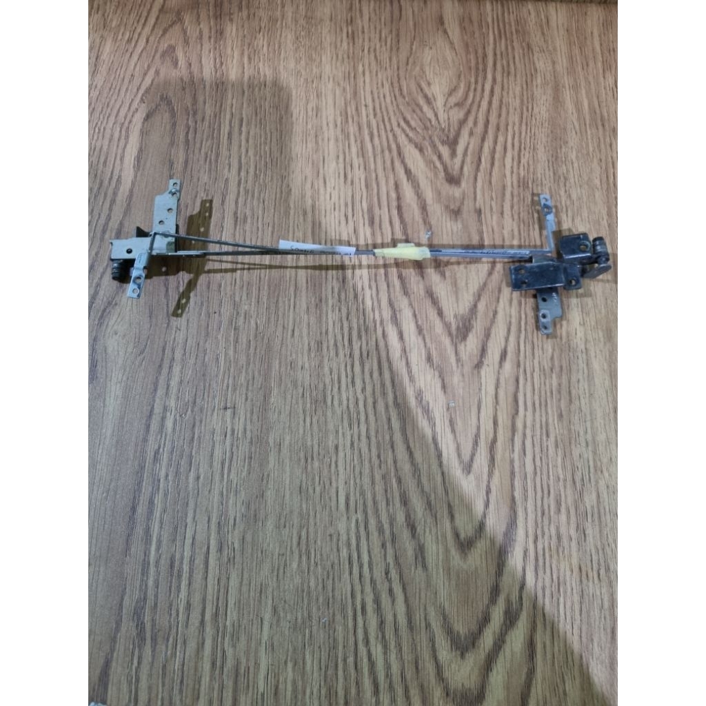 Engsel L/R Lenovo ideapad G400s Original Copotan Unit