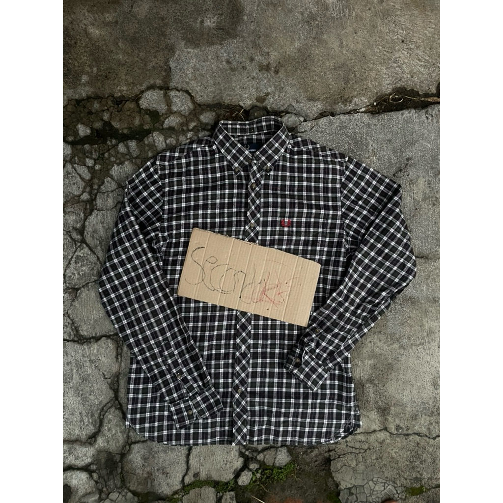 kemeja Fred Perry