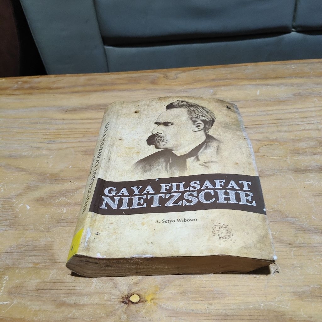 Buku Gaya Filsafat Nietzsche