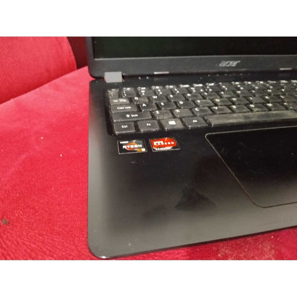 LAPTOP ACER ASPIRE A315-42 RYZEN 3 -3300/RAM 8 SSD 512/RADEON VEGA 2GB