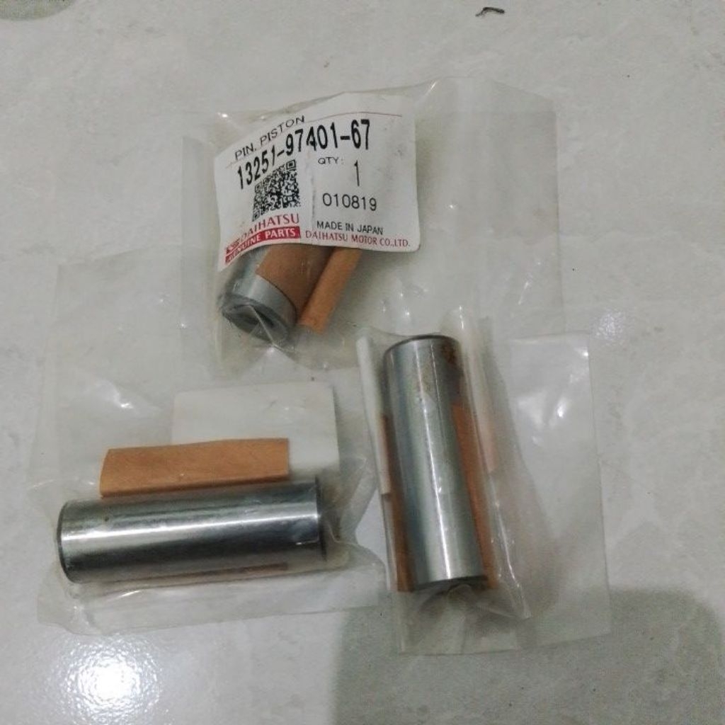 pen piston pen stang seher toyota avanza xenia lama tahun 2004-2011 ukuran M18x54 barang original