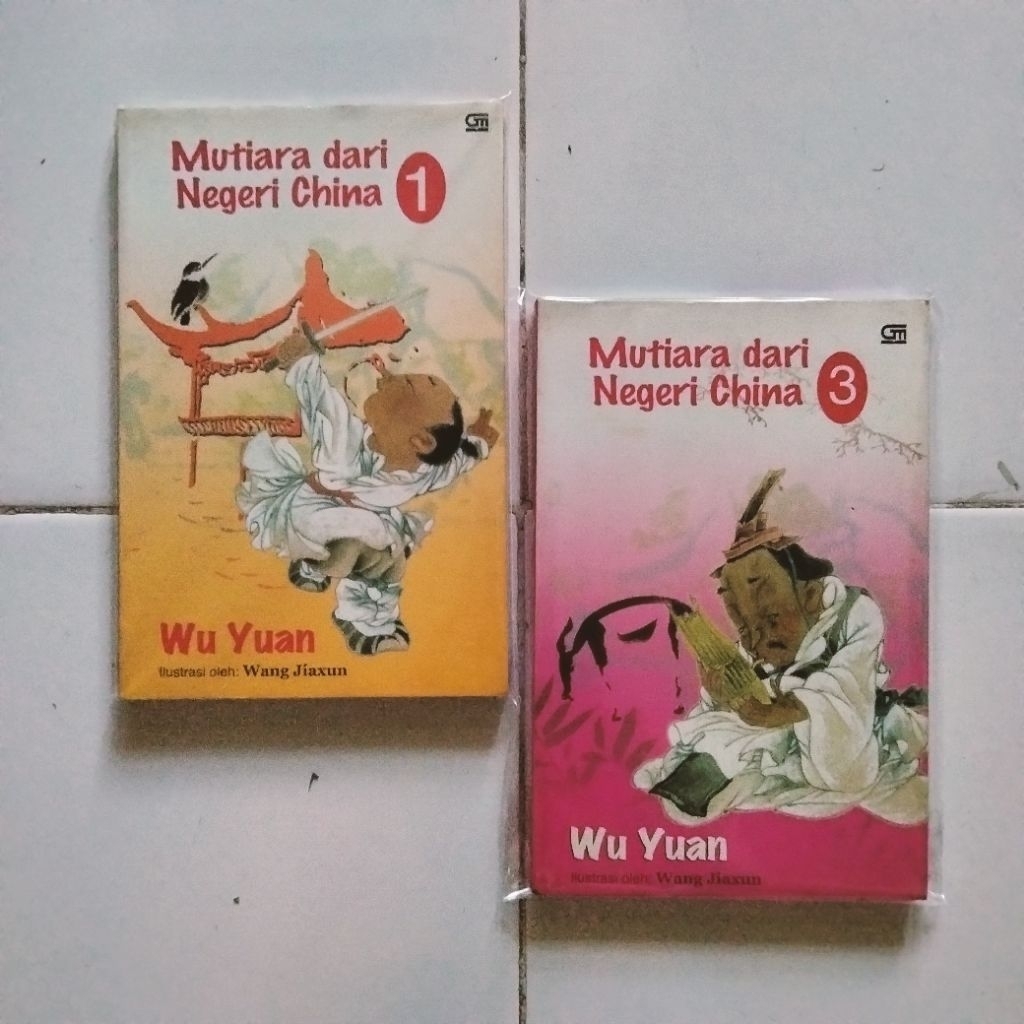 Paket Cergam Mutiara dari Negeri China - Wu Yuan - Gramedia -  2 Edisi 