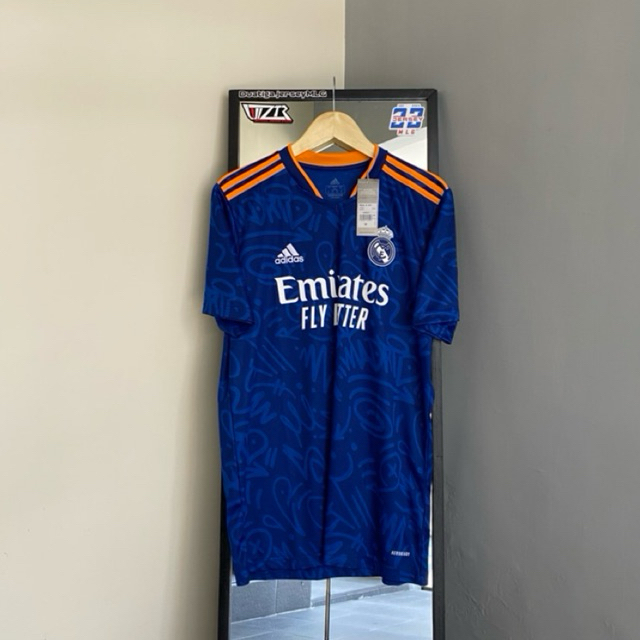 JERSEY ORIGINAL REAL MADRID AWAY 2021/2022 BENZEMA 9- JERSEY SEPAKBOLA AWAY 2021/2022 Benzema 9 Orig
