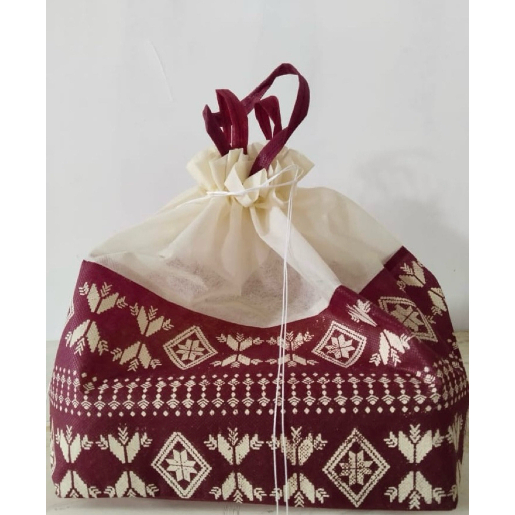 Tas spunbond serut uk 22 perlusin (12pcs) Tas hajatan Tas kain bermotif nusantara Termurahe