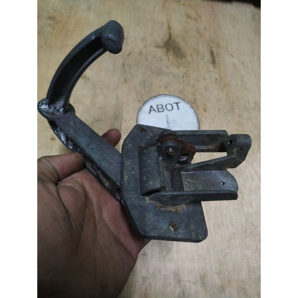 Pedal rem belakang vespa excel