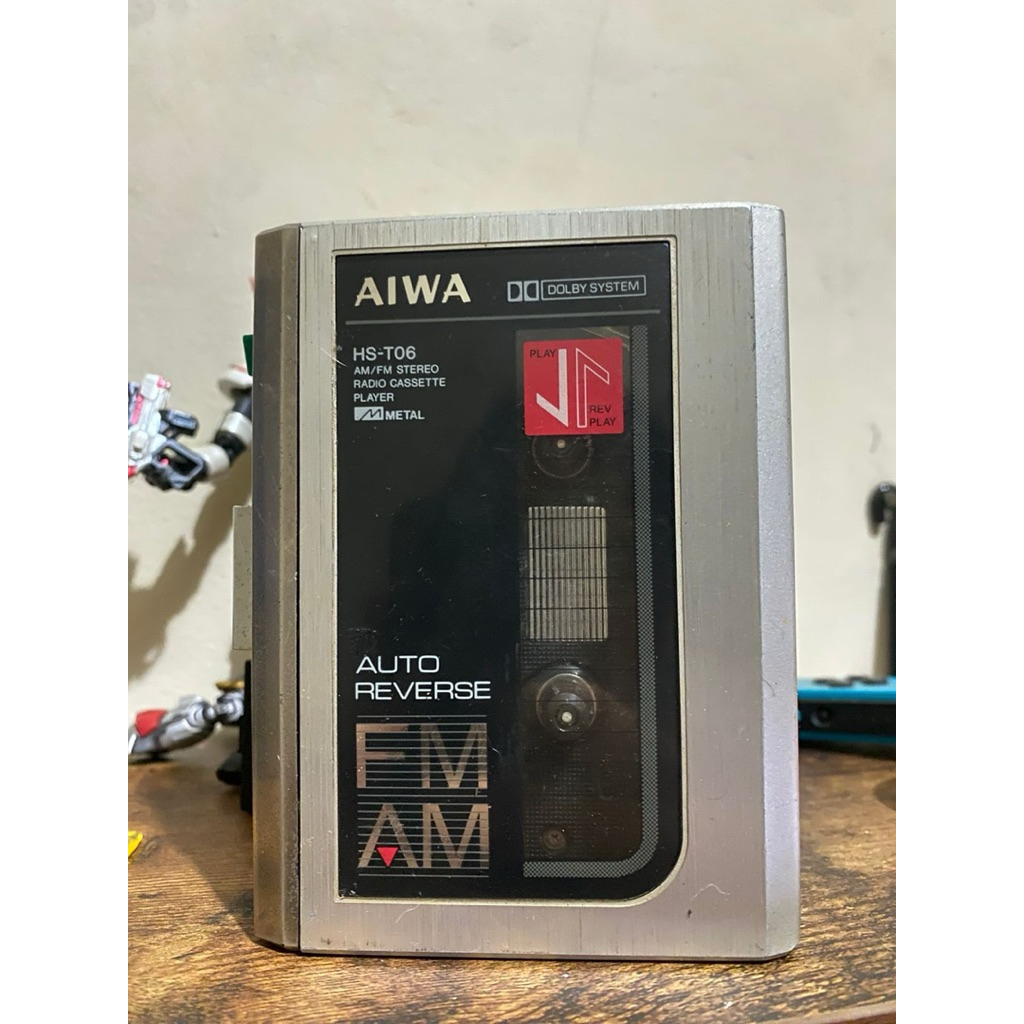 Aiwa Walkman FM/AM Stereo Radio Cassette Player (HS-T06)