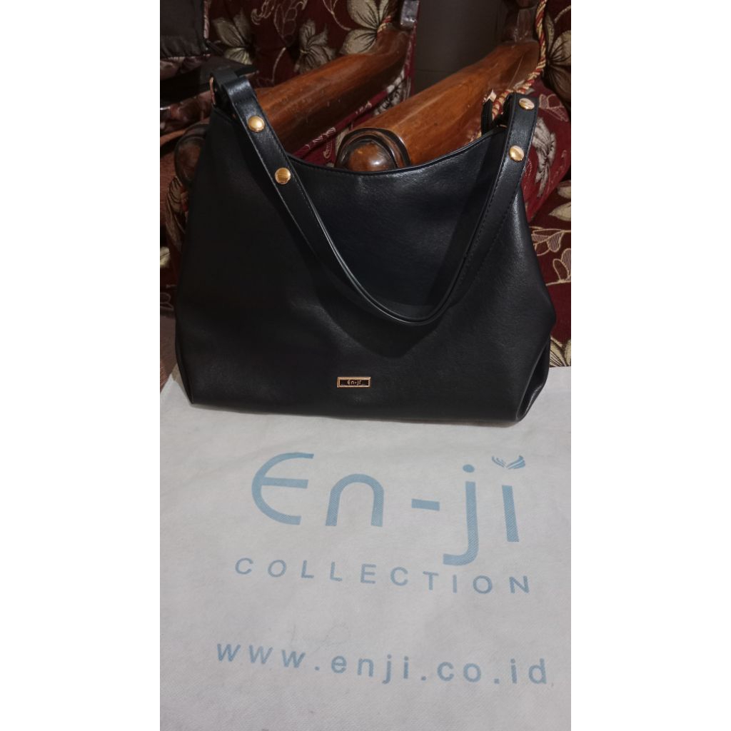 Preloved tas en-ji hitam