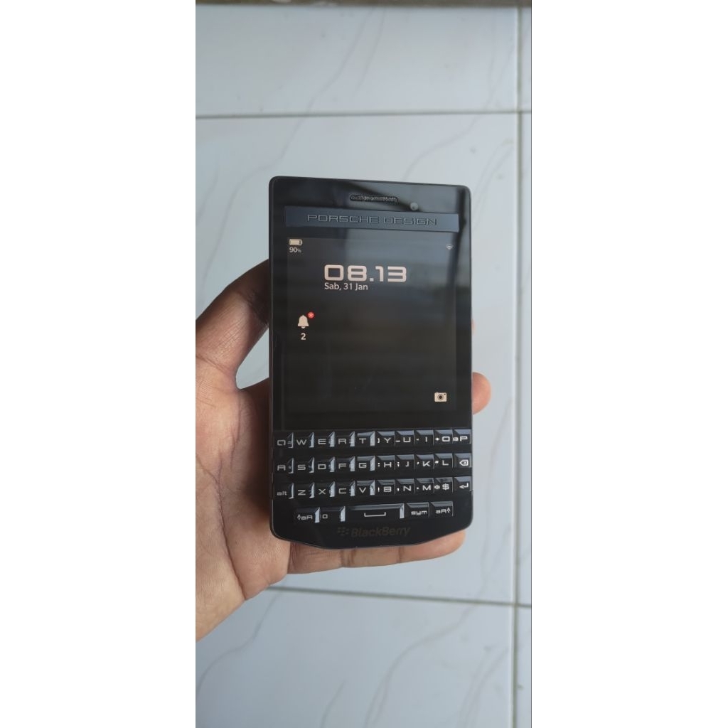 Blackberry Porsche Design P9983 black graphite