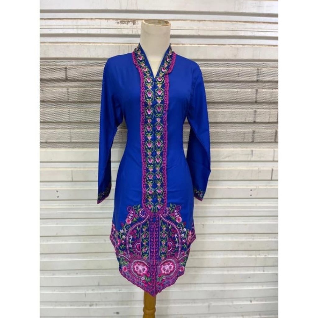 Atasan Kebaya Encim Model Tunik Lengan Panjang Terbaru