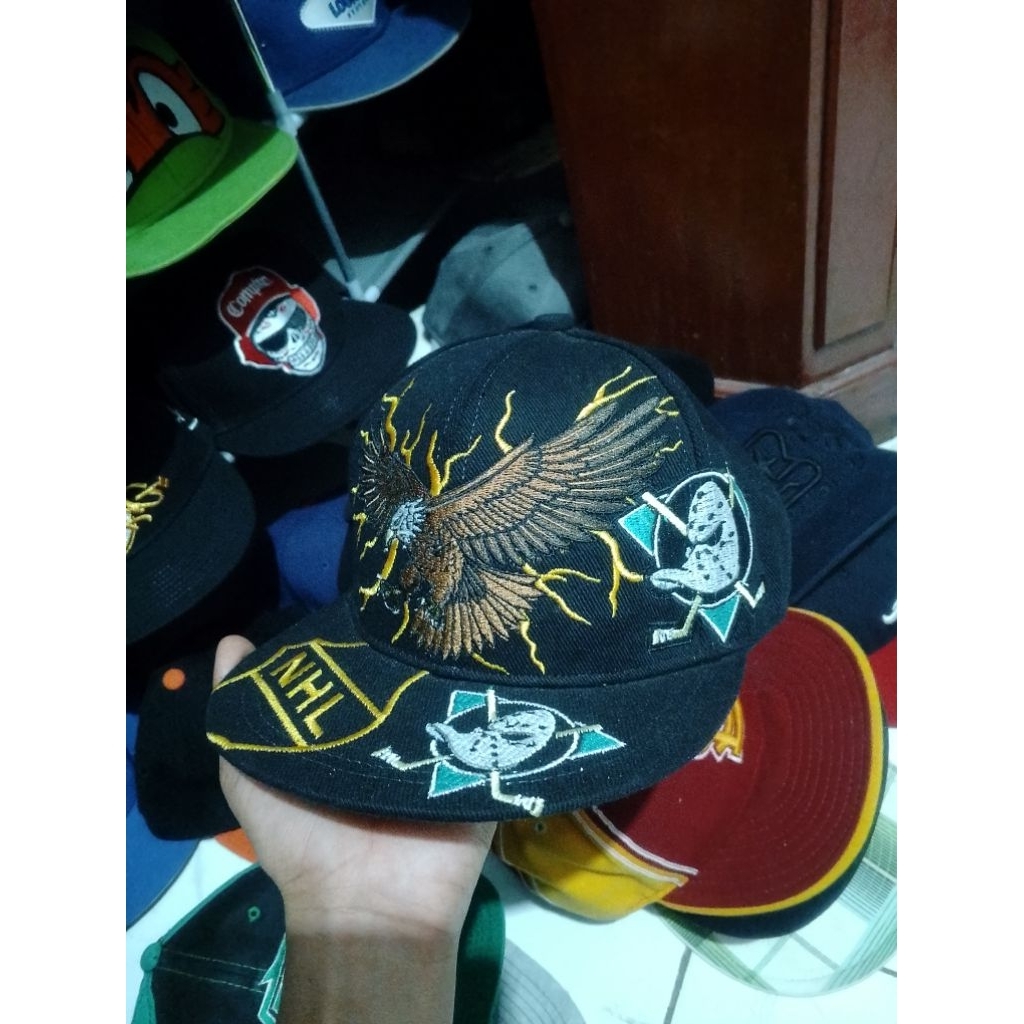 Topi LX level xero mighty duck