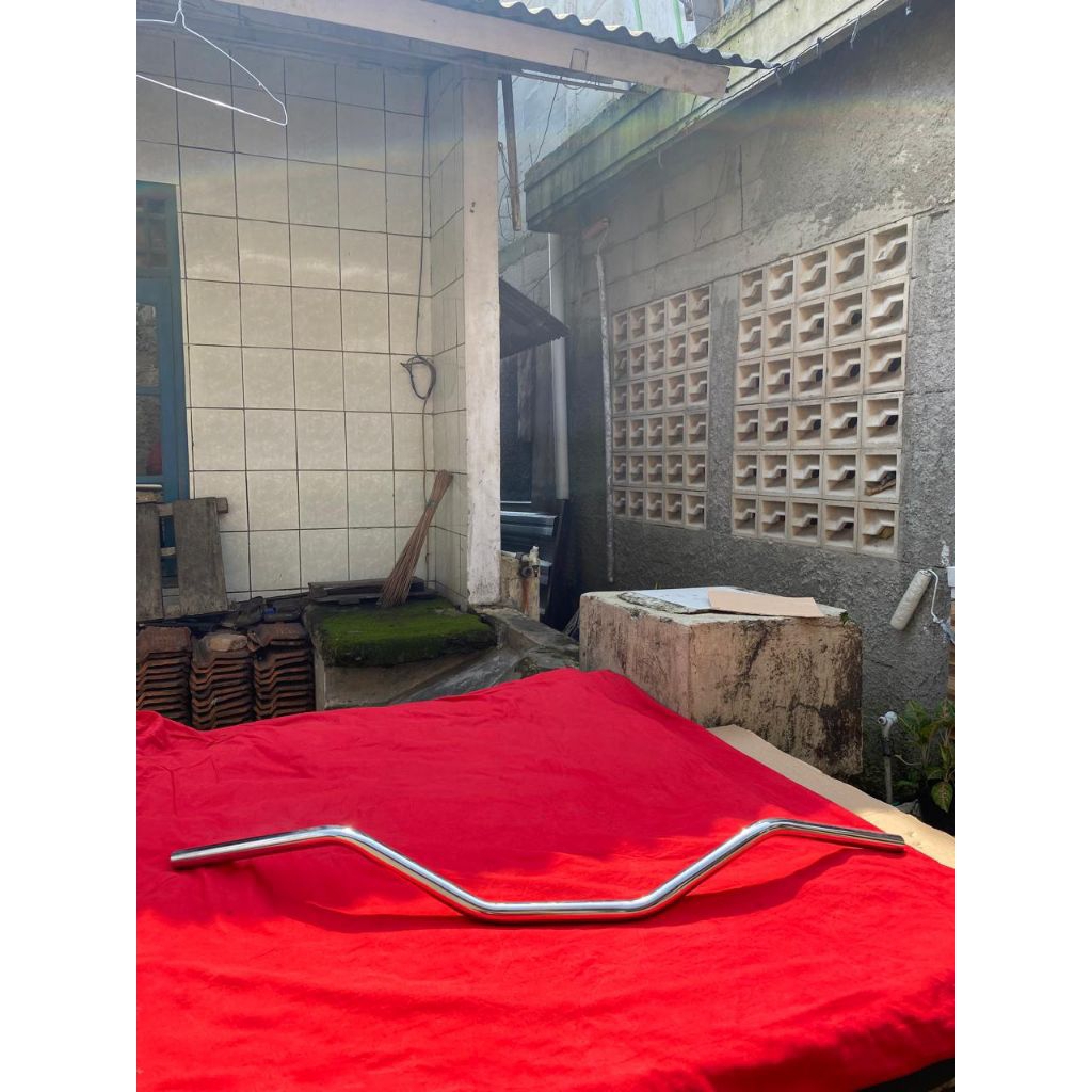 Stang custom British, stang triumph, stang camar lebar, stang custom British style dll.