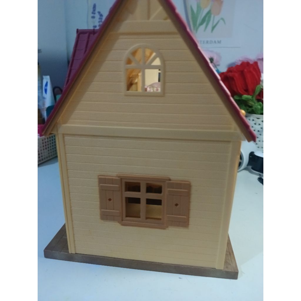 Preloved Rumah sylvanian Families