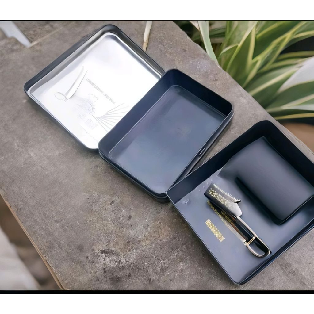 kaleng kota rokok bekas samsu