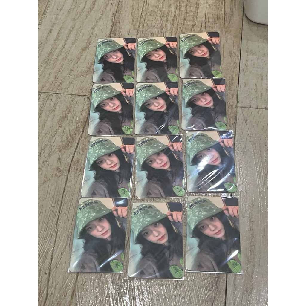 jisoo bucket hat the album official photocard