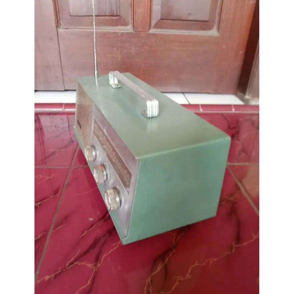 radio transistor kuno sanyo