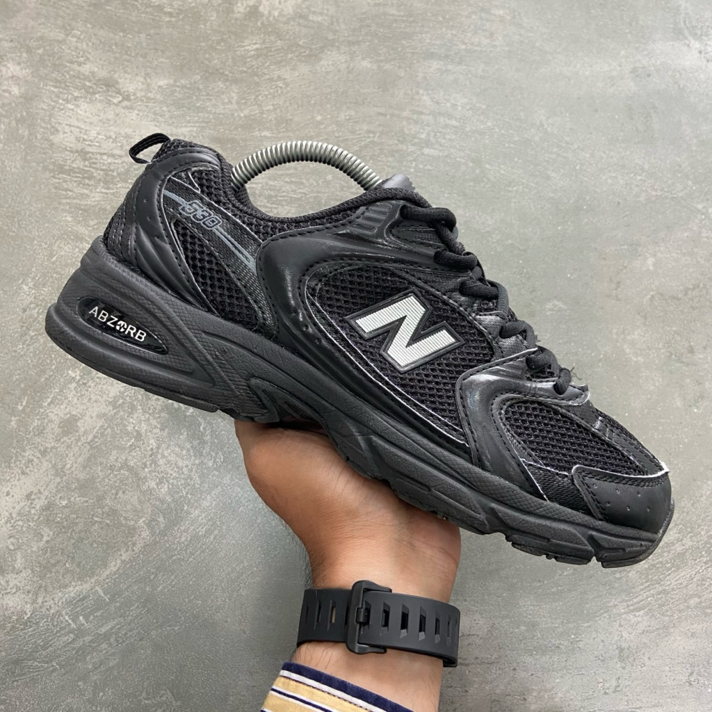 [Size 42.5] Rare New Balance 530 Retro Black Full Black Triple Black (MR530FB1) Second Original Kond