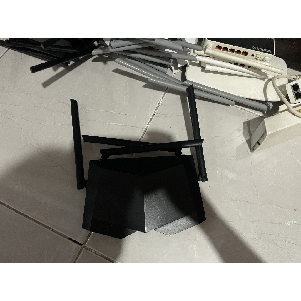 Router Tenda AC6