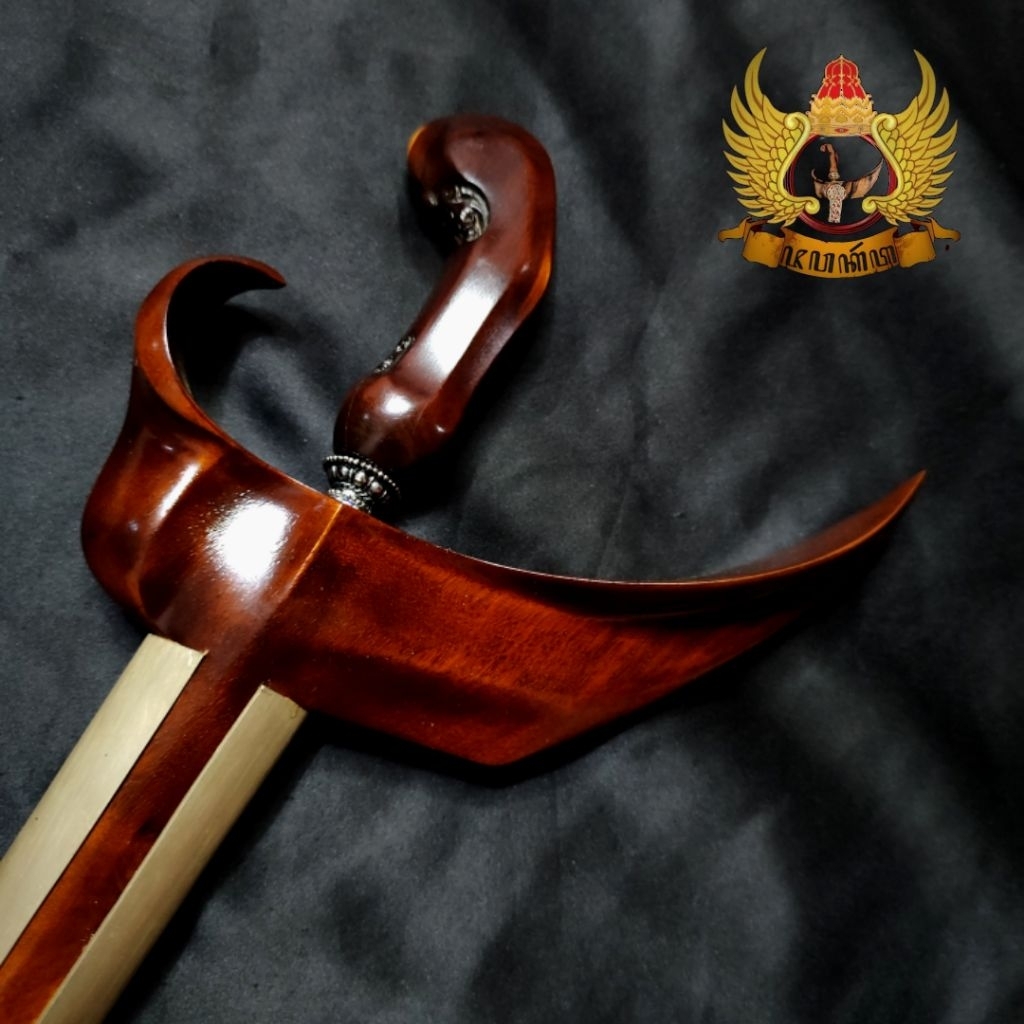 Warangka Ladrang Gaya Surakarta Kayu Trembalo Merah Gandar Iras Lamen