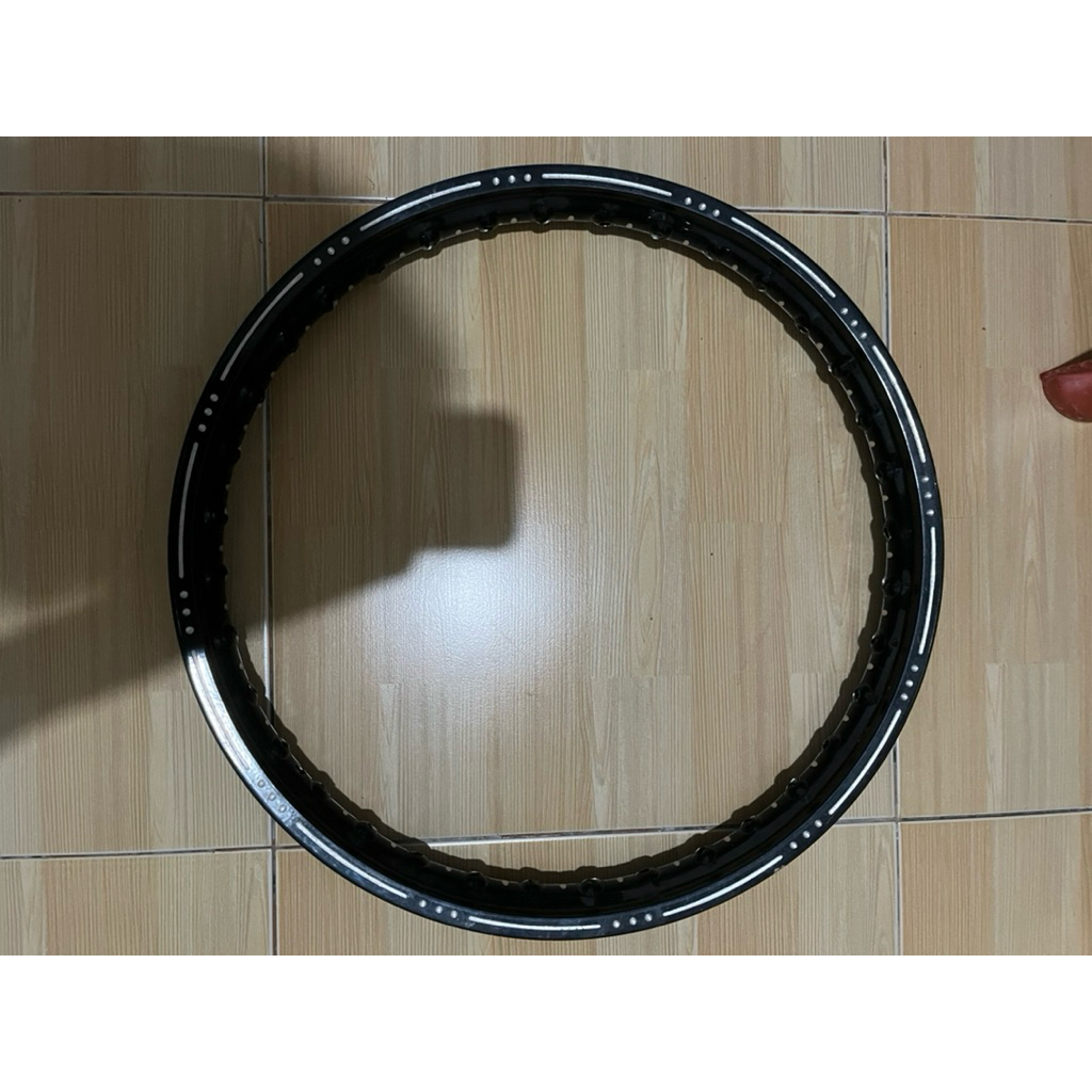 vleg v-rossi uk 140 Ring 17