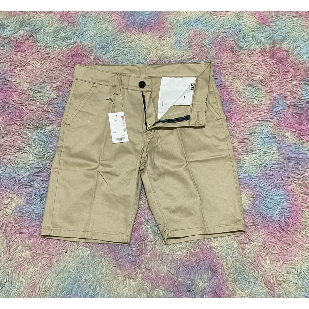 celana pendek pria chino cream uniqlo