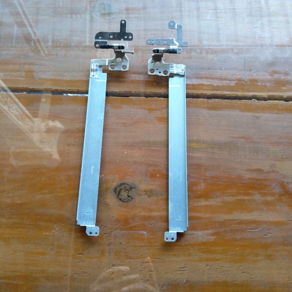 engsel laptop dell latitude 3400