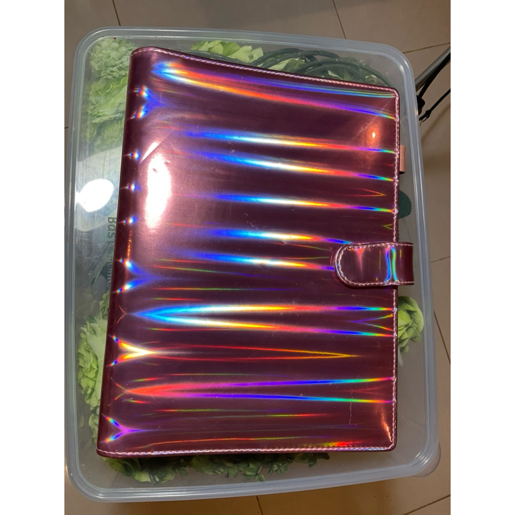 Preloved Hologram Binder B5