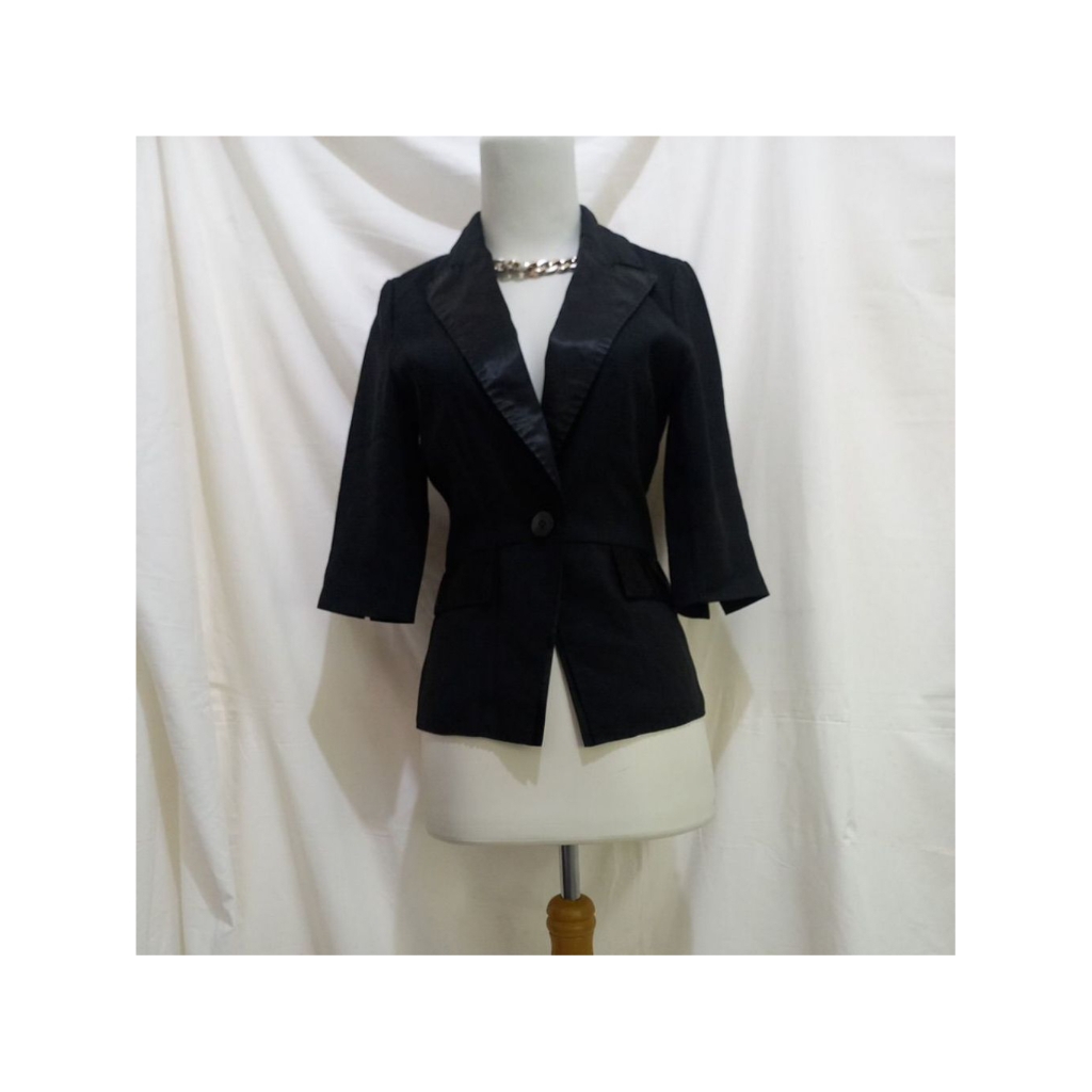 PRELOVED BLAZER HITAM WANITA