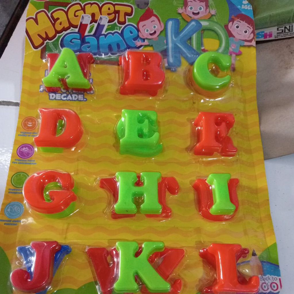 mainan magnet huruf