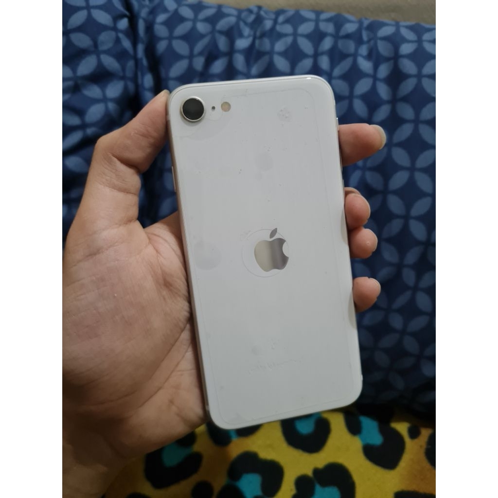 Iphone SE 2020 128GB Resmi Second No Minus