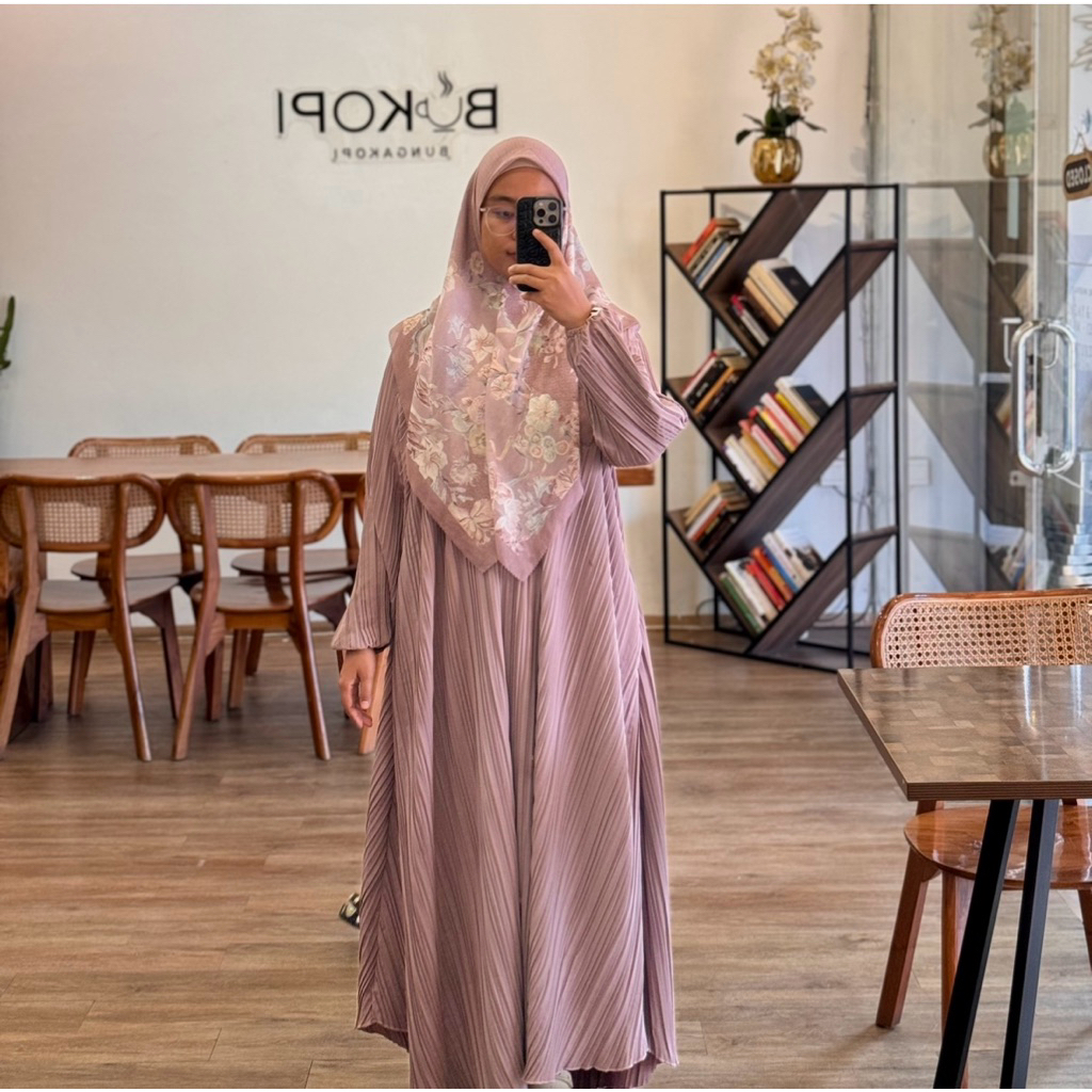 preloved Dress fleurs by aqsamodestwear (Warna Mauve)