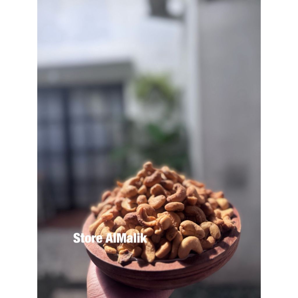 KACANG METE MATANG