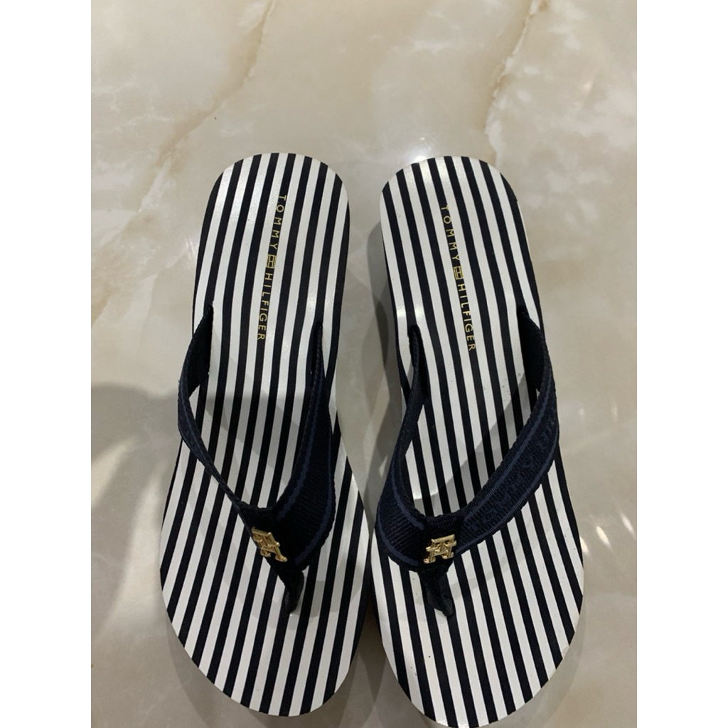 preloved sandal Tommy Hilfiger