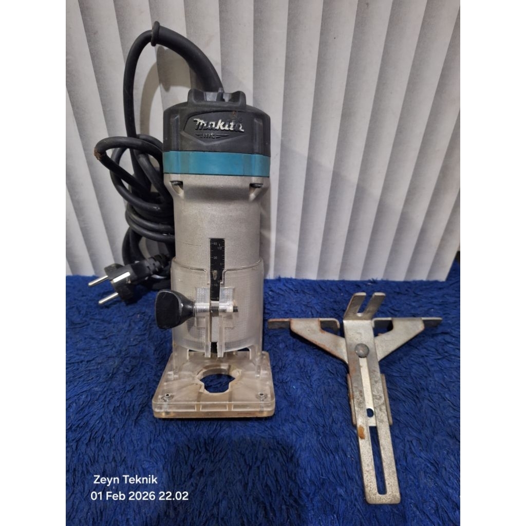Mesin Profil Makita M3701