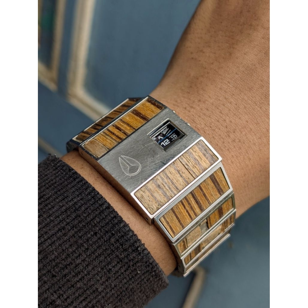 Nixon The Rotolog Jump Hour Wooden Panel