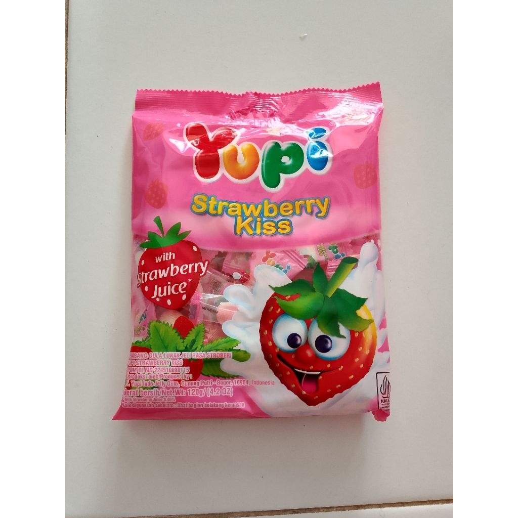 permen yupi heart strawberry kiss 1 pack