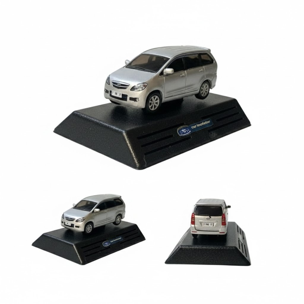 {Skala 1 : 45} Pajangan Interior Mobil Miniatur Xenia Lama