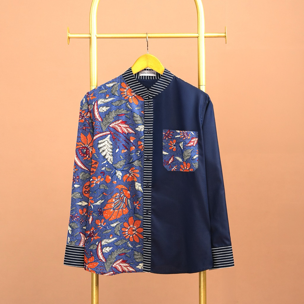 Kemeja Pria Batik KAVIAR Navy Lengan Panjang
