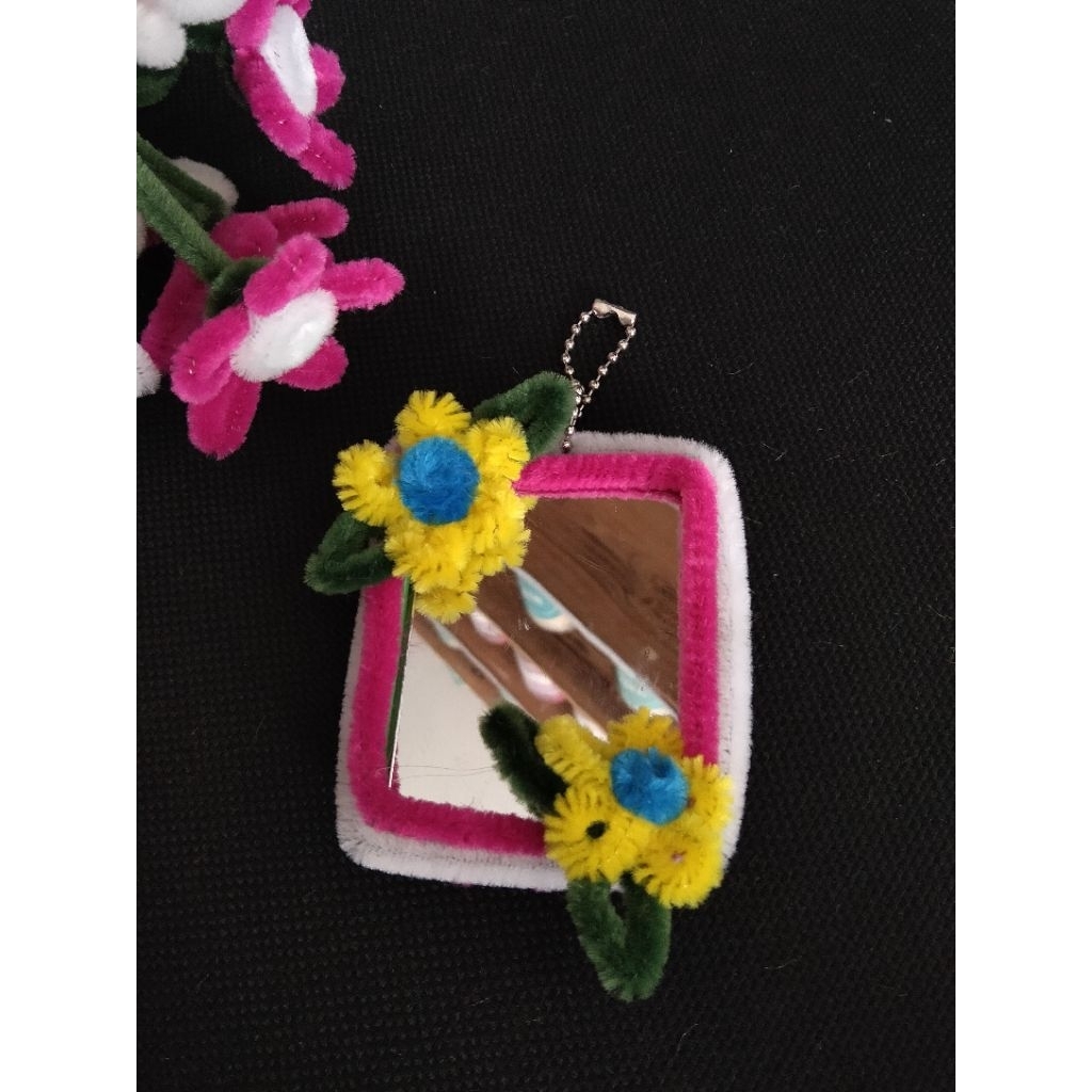 gantungan kaca kotak kawat bulu, gantungan kaca lucu