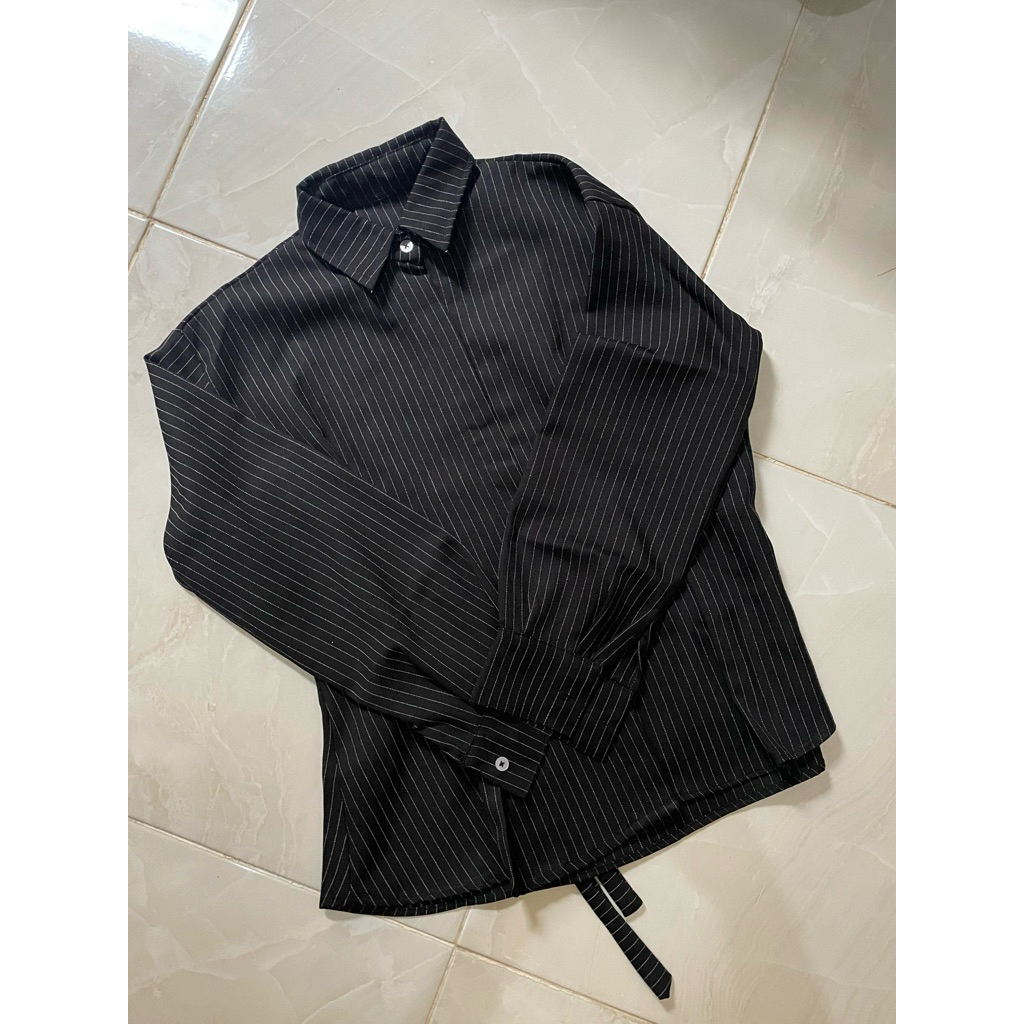 Preloved kemeja fit body Stripe
