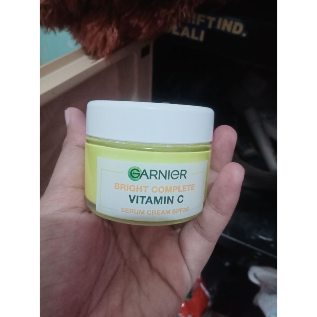 PL garnier serum vit C krim siang