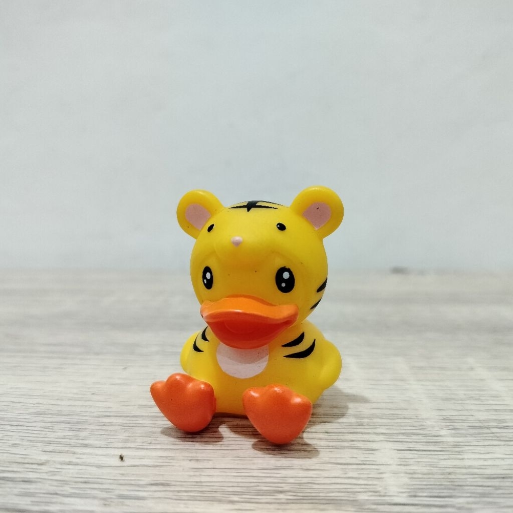 figure special b.duck