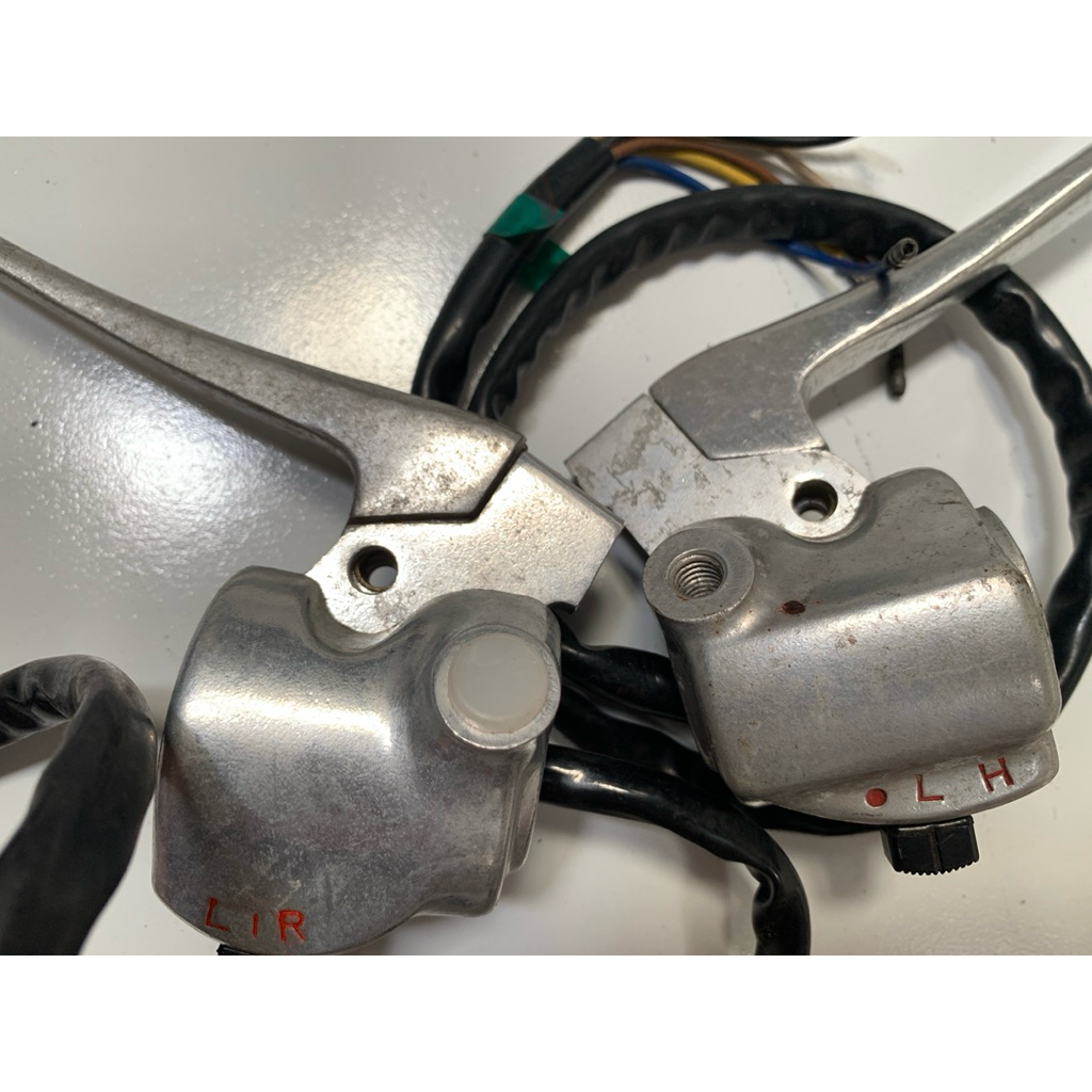 Holder Set Kanan Kiri Honda CB100 Original NOS