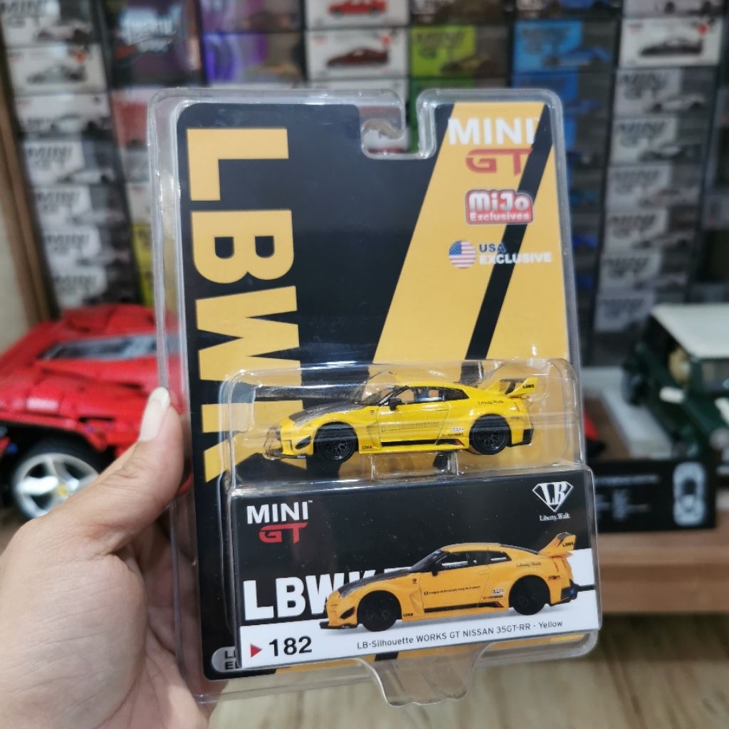 Mini GT 182 blister LB Silhouette Works GT Nissan 35GT-RR - Yellow