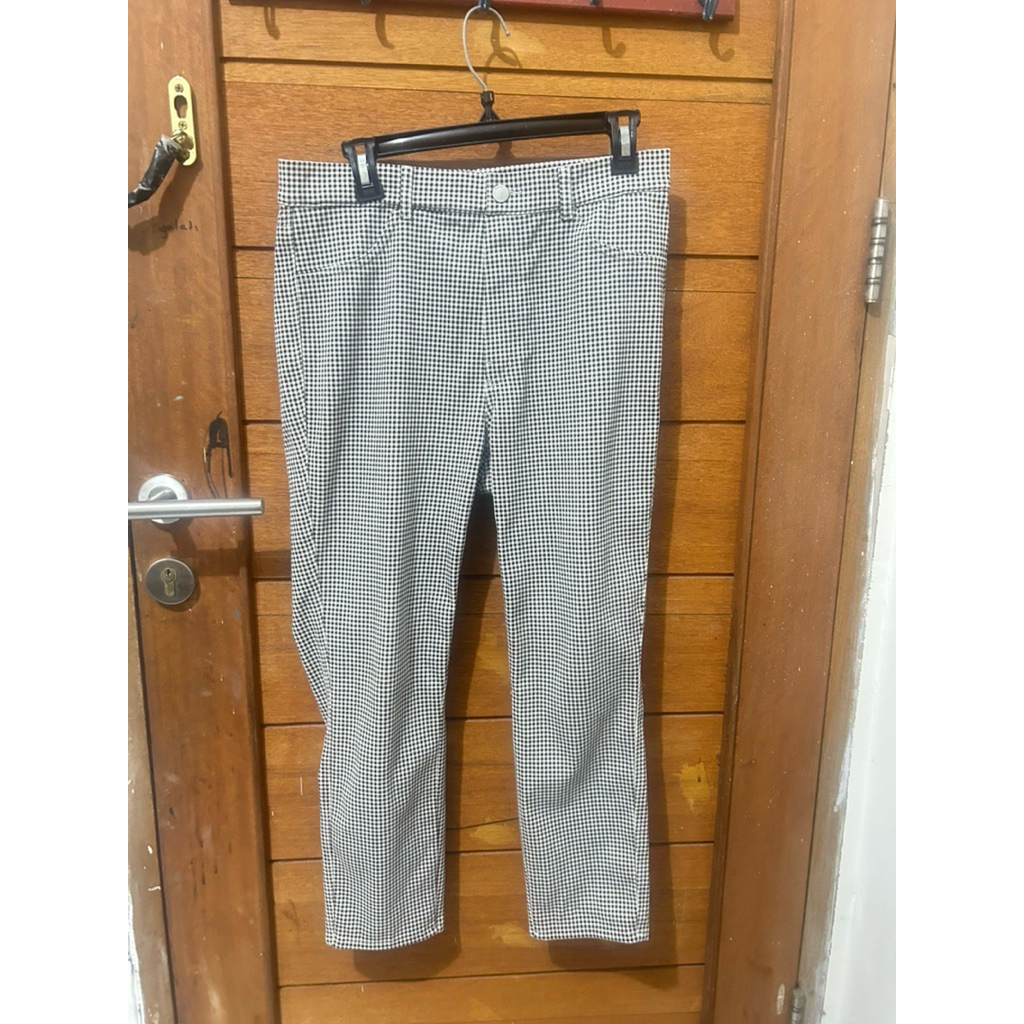 celana kotak" uniqlo  xl (preloved)