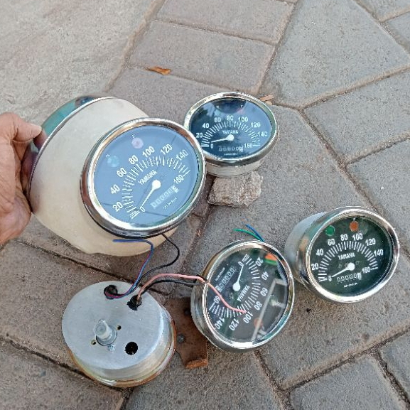 Batok yl 1 Yamaha sayi (batok +SPIDO )batok lampu Viber Yamaha satu handmade PNP cb gl100