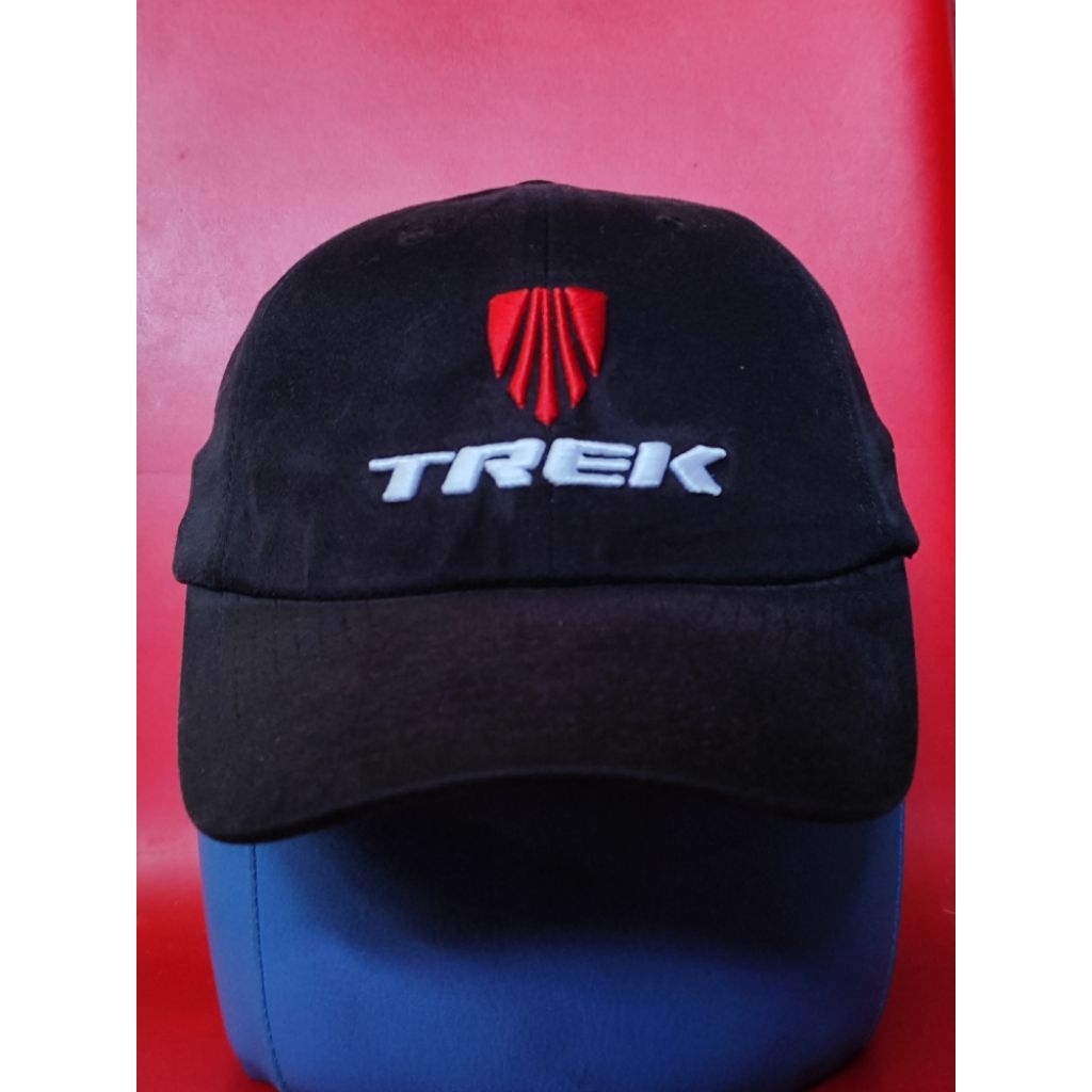 Topi Sepeda TREK (size L 58-60cm)