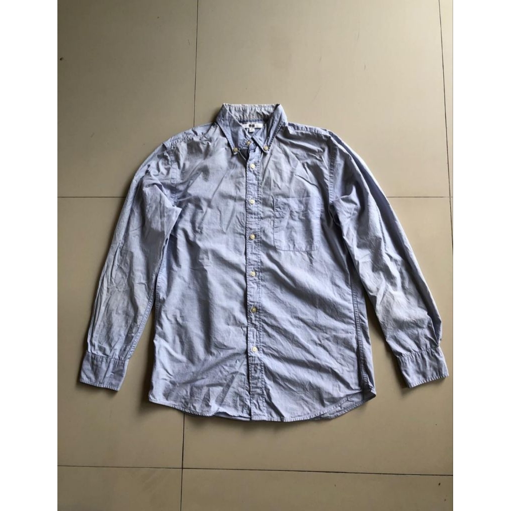 kemeja uniqlo soft blue