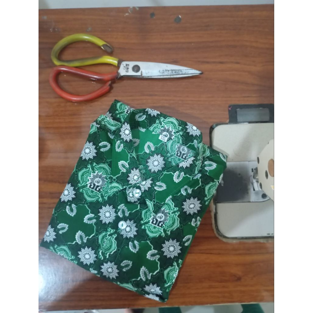 BAJU BATIK SEKOLAH MUHAMMADIYAH SD MI LENGAN PANJANG