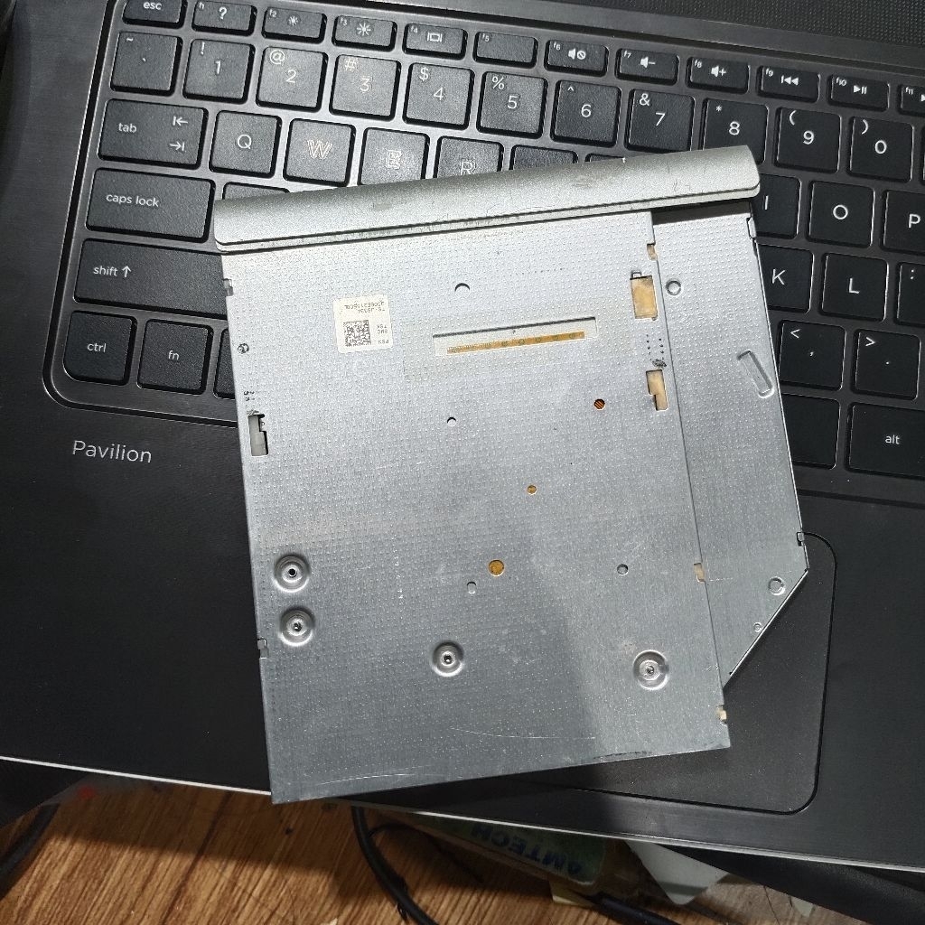 Tutup DVD HP Pavilion 14